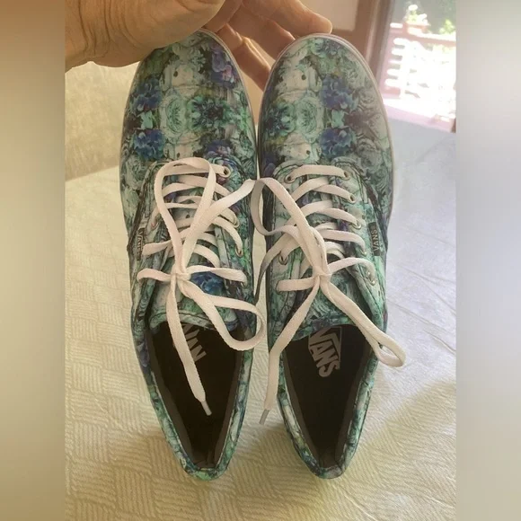 Vans Floral Print Green Blue Size 10 Womens Skate Shoes - Picture 8 of 9